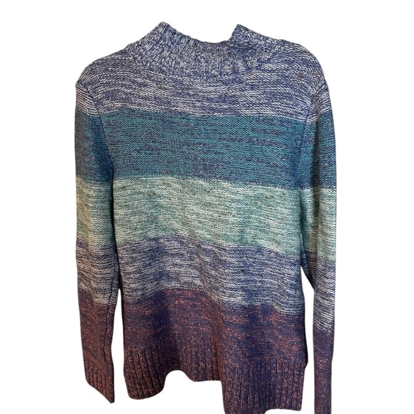 A Verve Ami mock turtleneck in size medium - Picture 6 of 6